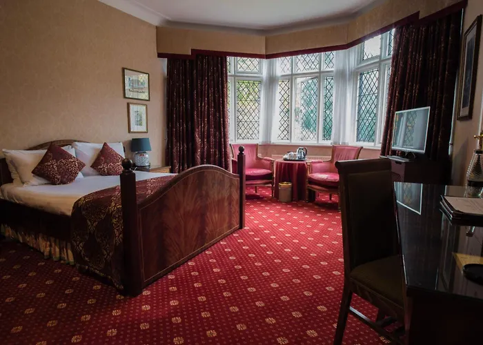 Best Western Plus Grim\'S Dyke Hotel