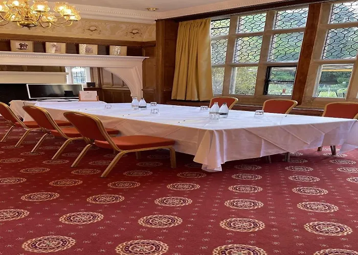Best Western PLUS Grim\'s Dyke Hotel