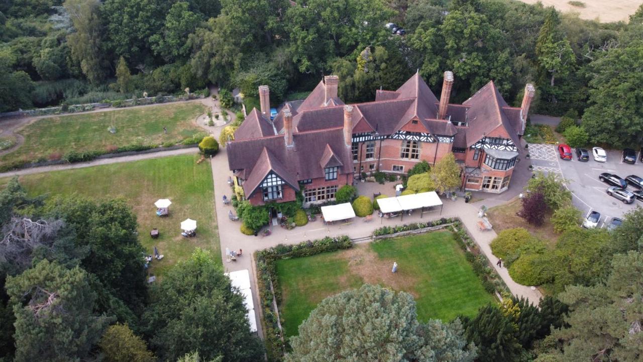 Hotel Western Grim's Dyke 4*