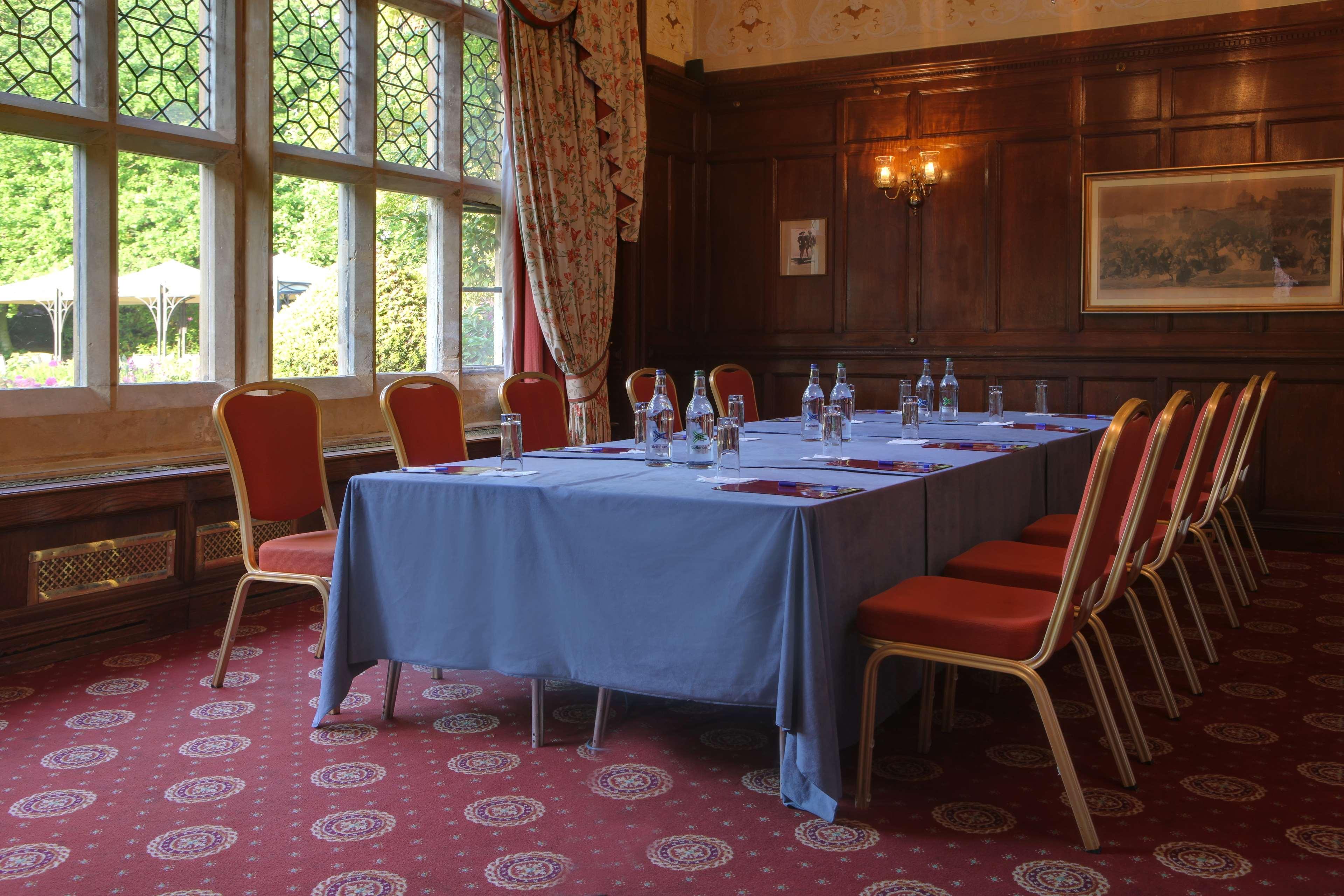 Hotel Western Grim's Dyke 4*