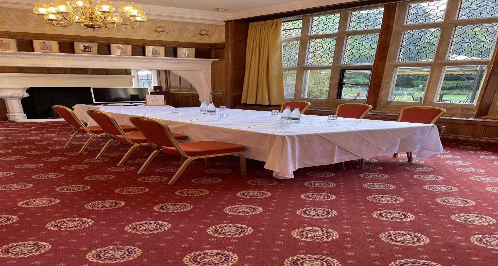 Hotel Western Grim's Dyke 4*